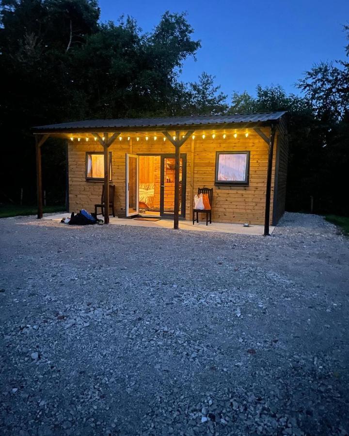 Kingfisher Cabin - Wild Escapes Wrenbury Off Grid Glamping - Ages 12 And Over Baddiley Bagian luar foto